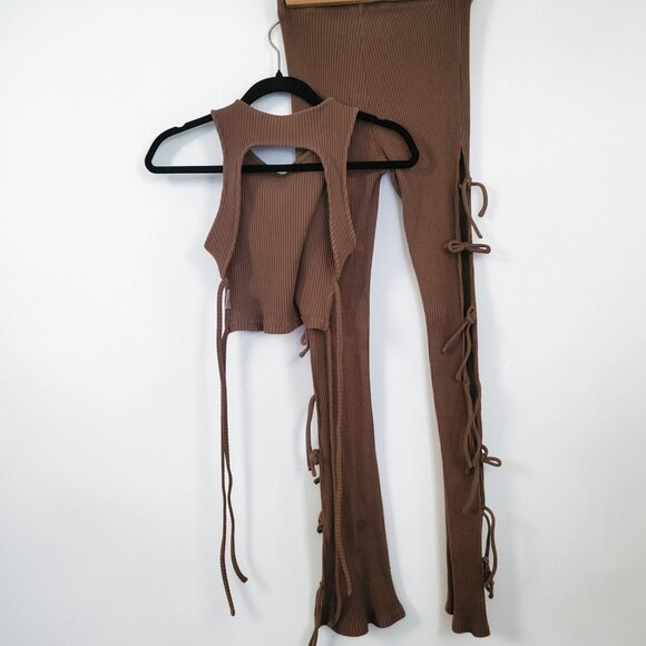White Fox Ribbed Lace-Up Set | XS | Brown Crop Tank & Flare Pants - Picture 2 of 3